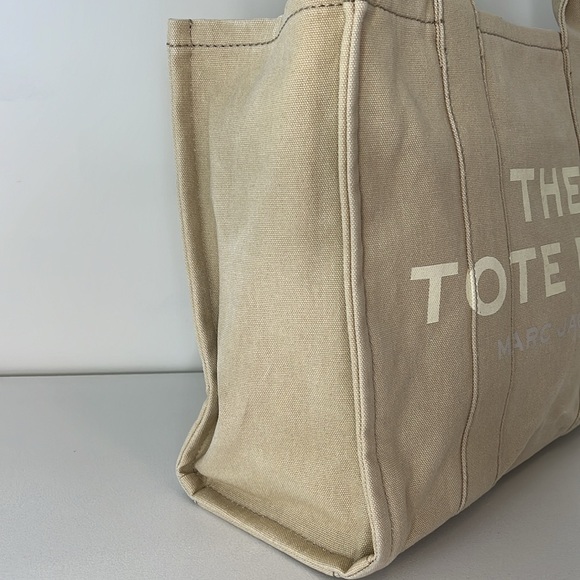 Marc Jacobs The Tote Bag in Ivory - Like New - Picture 4 of 11